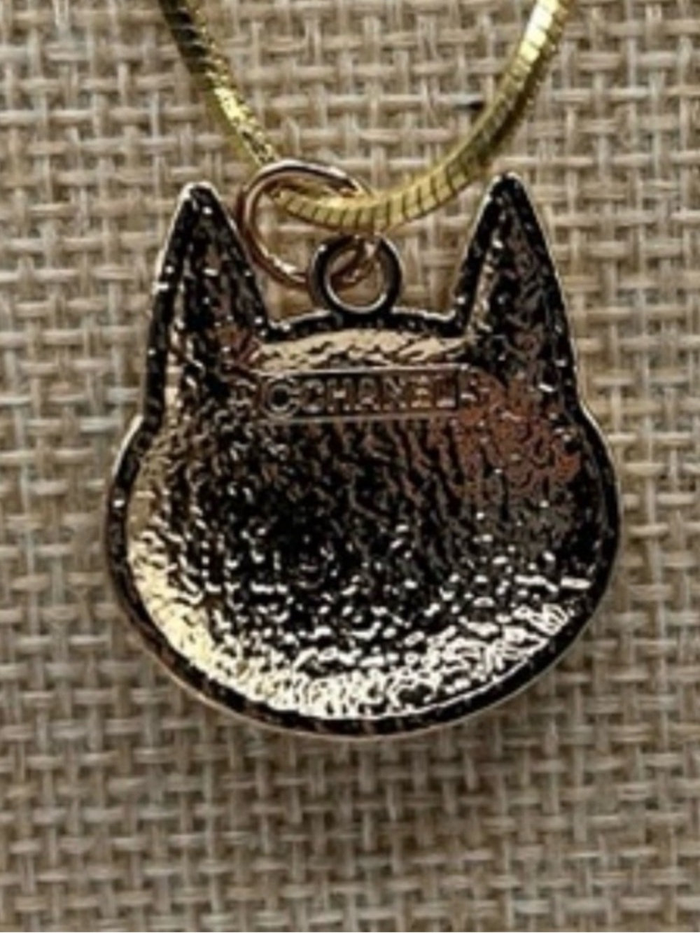 CHANEL Gold Cat Face Charm - Picture 2 of 5
